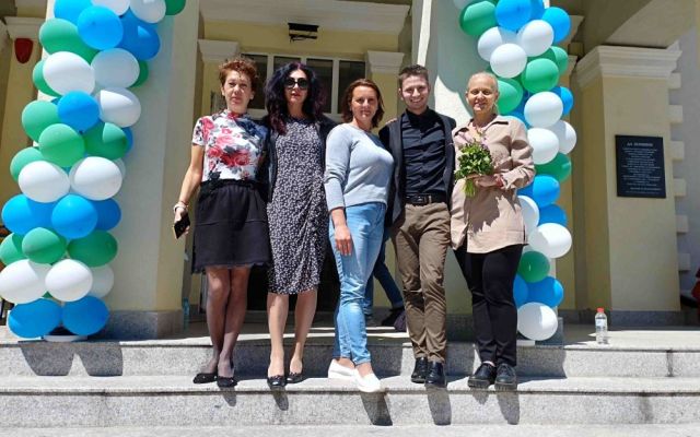 Поздравления на нашите завършващи дванадесетокласници!