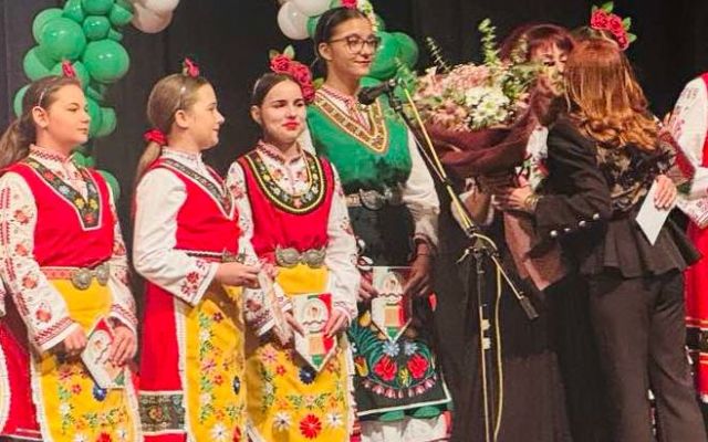 Талантите на ПГХТ – Сливен с награди от Фондация „Бъдещи шампиони“