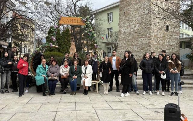 Празник на духа, традициите и знанието в ПГХТ „Акад. Н. Неделчев“ – Сливен