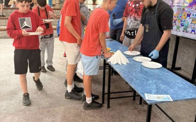 „Хотелиерът – професия и  призвание“ и „Кулинарни стъпки в бъдеще“ вдъхновиха бъдещи гимназисти