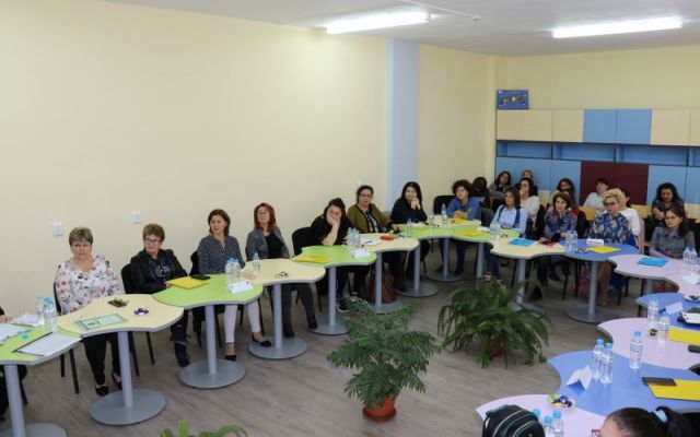 „Различният час по литература“. Споделен преподавателски опит [11.11.2022]