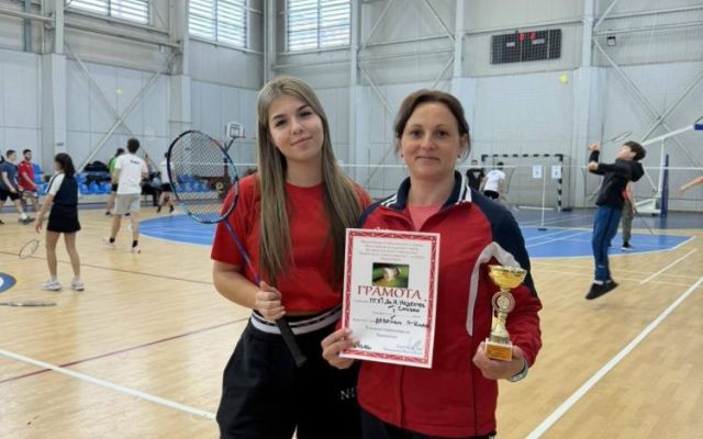 Гордост и победа: Нашите девойки са зонални шампиони по бадминтон!