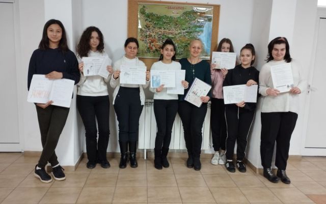 Учениците от 8-ми клас при ПГХТ „Акад. Н. Неделчев“-Сливен в часовете по БЕЛ със старши учител г-жа Катя Радева  осъществиха проект „Моята книга“ [06.02.2024]
