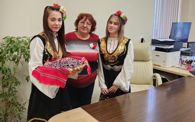 Пролетно настроение и „Игри на родолюбците“ на 1-ви март в ПГХТ “Акад. Неделчо Неделчев“ [02.03.2024]