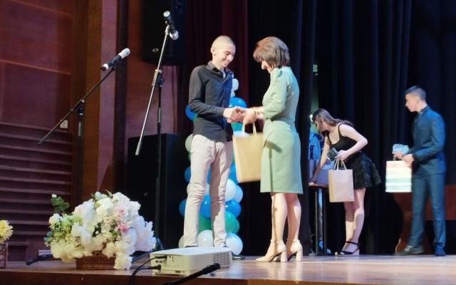 Поздравления на нашите завършващи дванадесетокласници! [24.05.2025]