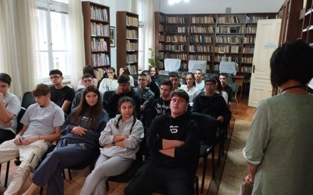 Уроци сред книгите – будителски дух в библиотеката [31.10.2025]