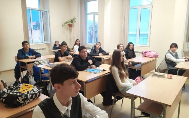 Пъстра литературна магия и вълнуваща среща с поетесата Анна Малешкова [26.11.2025]