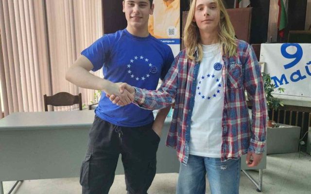 Гласът на младите: ПГХТ с участие в дебат за демокрацията [04.05.2026]