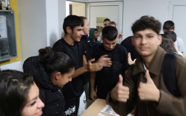 Духът на будителите оживя във вълнуваща викторина в ПГХТ – Сливен