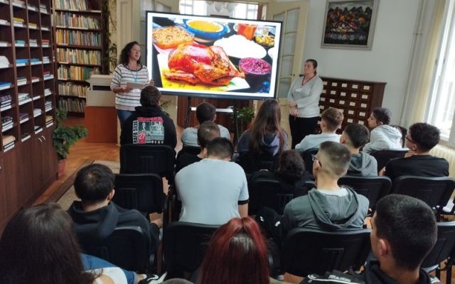 Уроци сред книгите – будителски дух в библиотеката