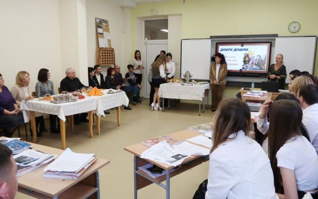 "На чаша руски чай с Пушкин" - интердисциплинарен урок - БЕЛ + РЕ + УП: Кетъринг с IX "в" клас