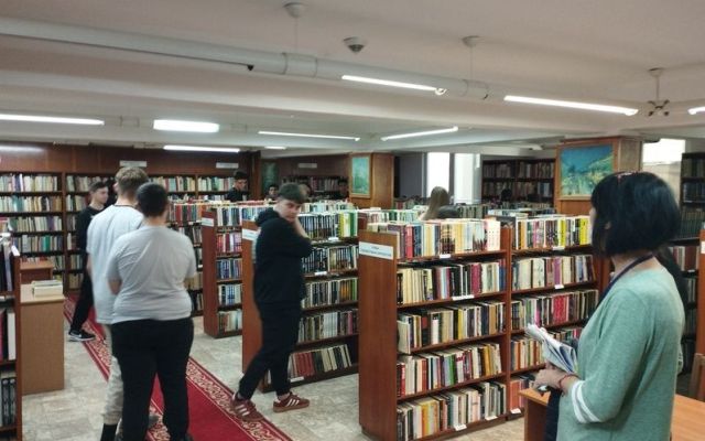 Уроци сред книгите – будителски дух в библиотеката