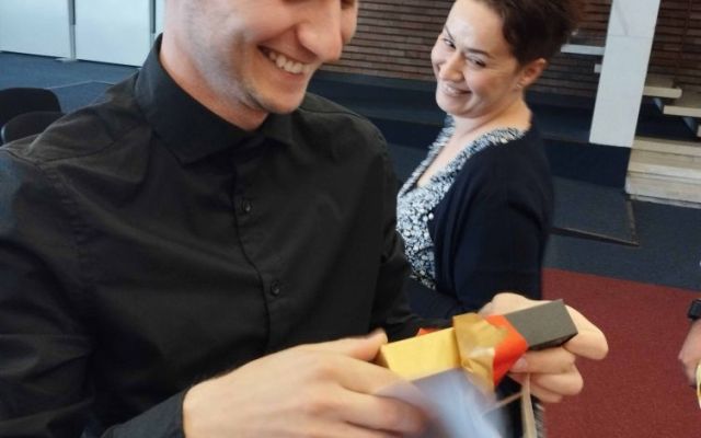 Поздравления на нашите завършващи дванадесетокласници!