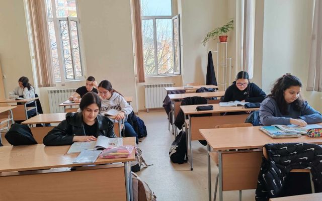 Пъстра литературна магия и вълнуваща среща с поетесата Анна Малешкова