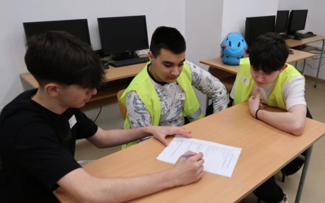 Училищен кръг от Националното състезание по Безопасност на движението по пътищата.